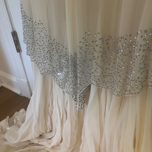 Jenny Packham, wedding dress, size 6 - Picture 2 of 10